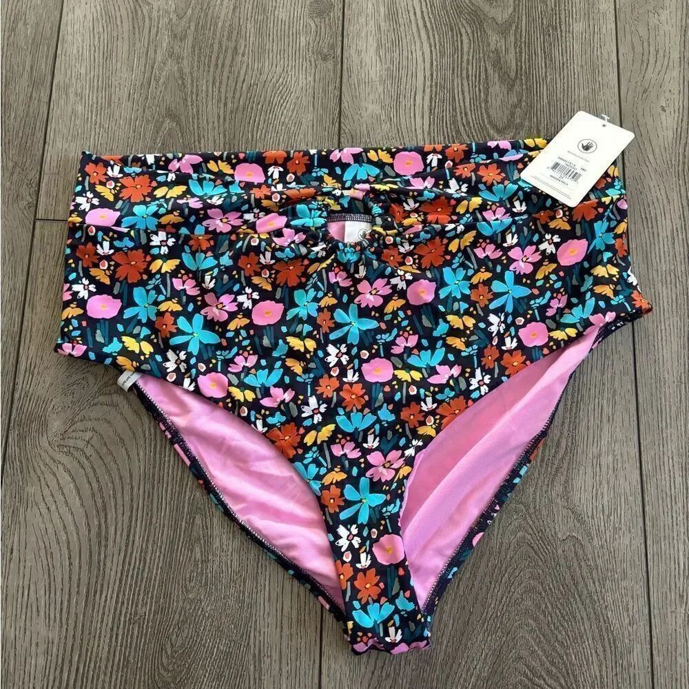 Body glove woman’s floral bikini bottom